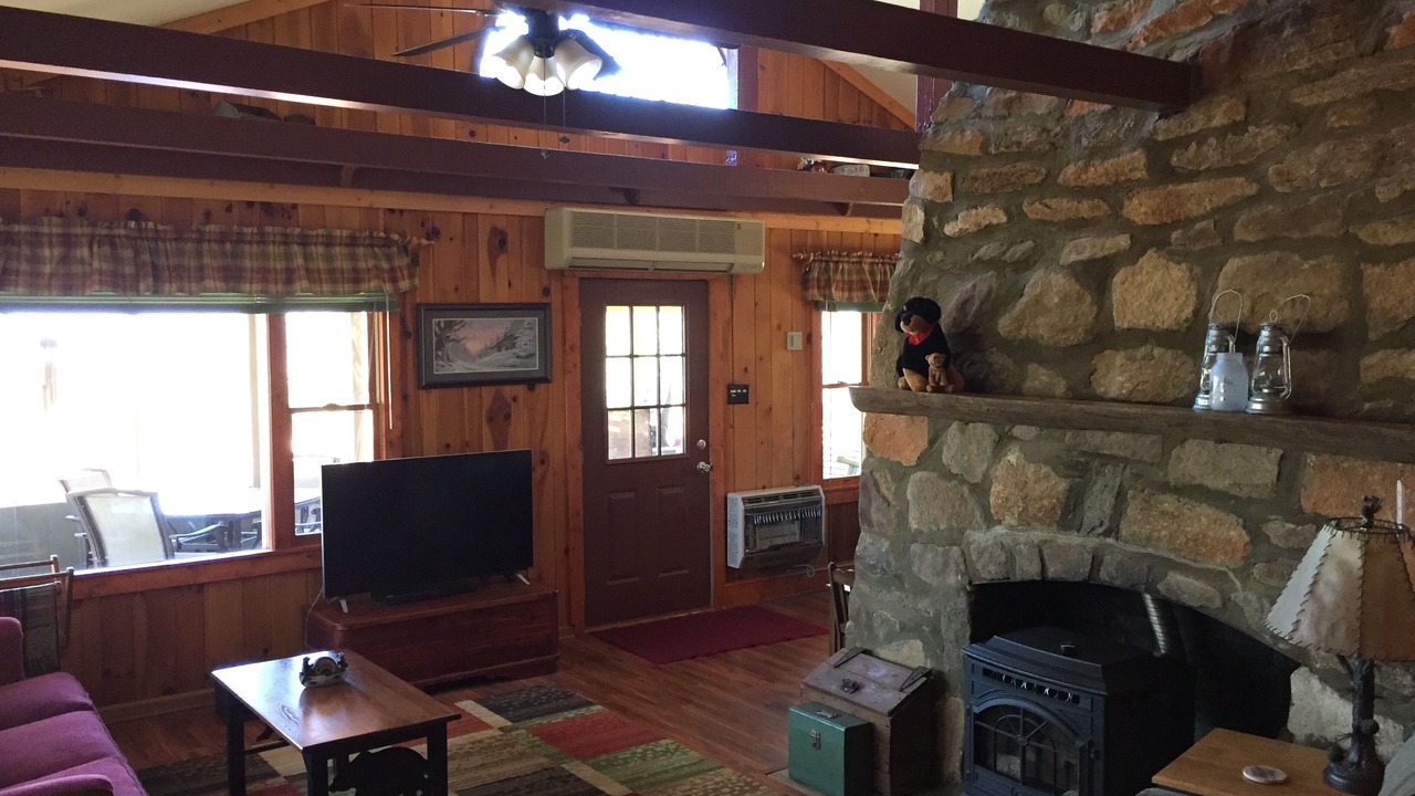 Photo of Bedroom in Rabun Gap