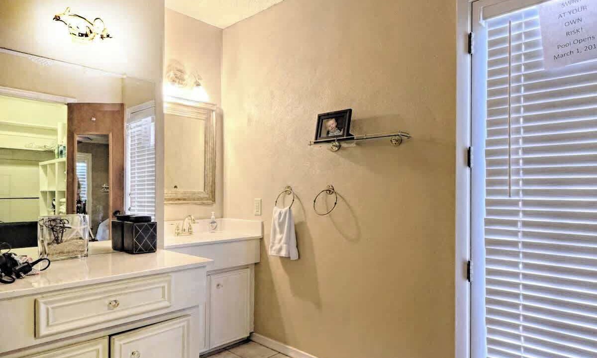 Photo of Bathroom in Las Colinas