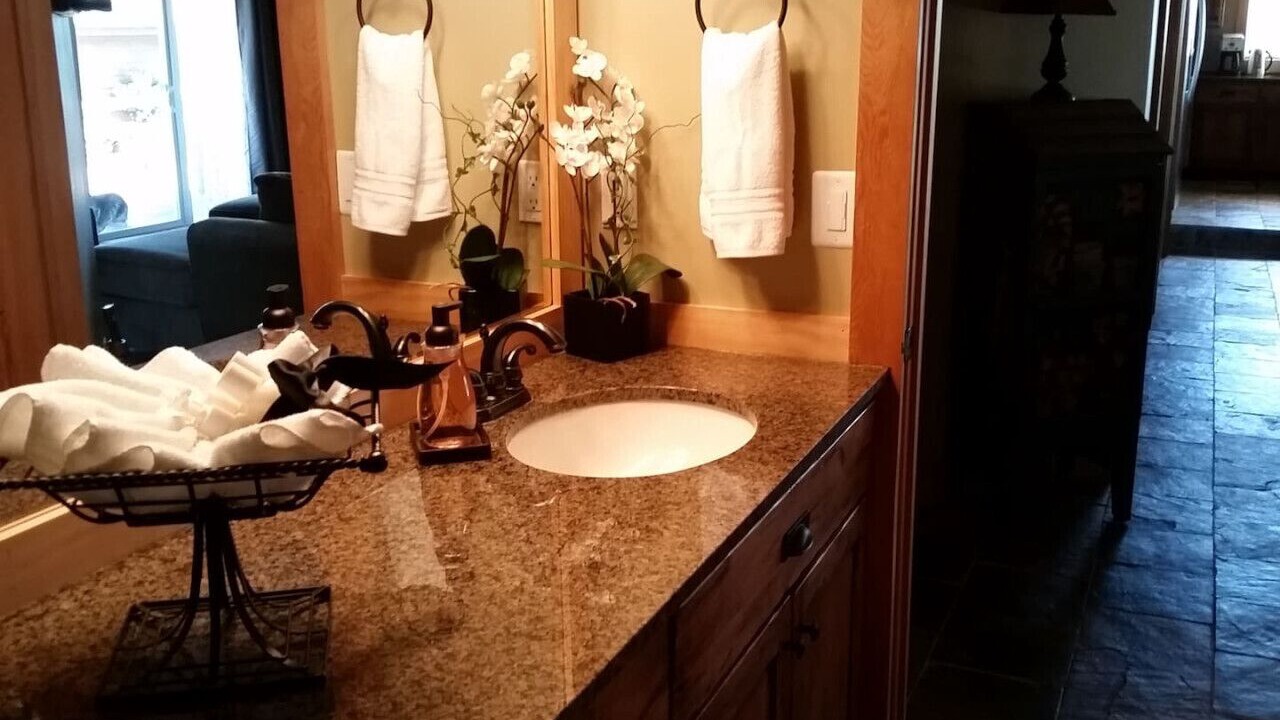 Photo of Bathroom in Colbert