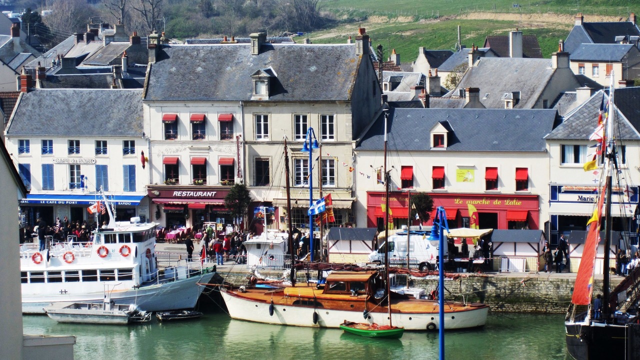 Photo of Others in Port-en-Bessin-Huppain