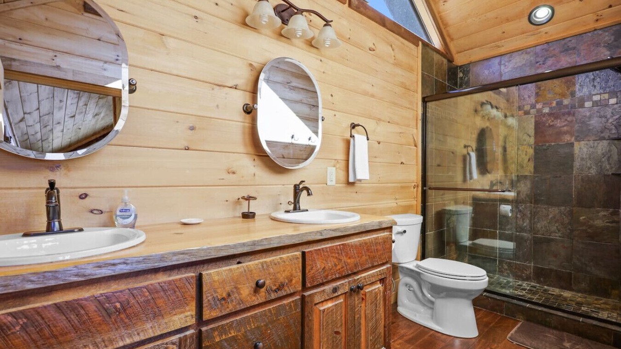 Photo of Bathroom in Blue Ridge