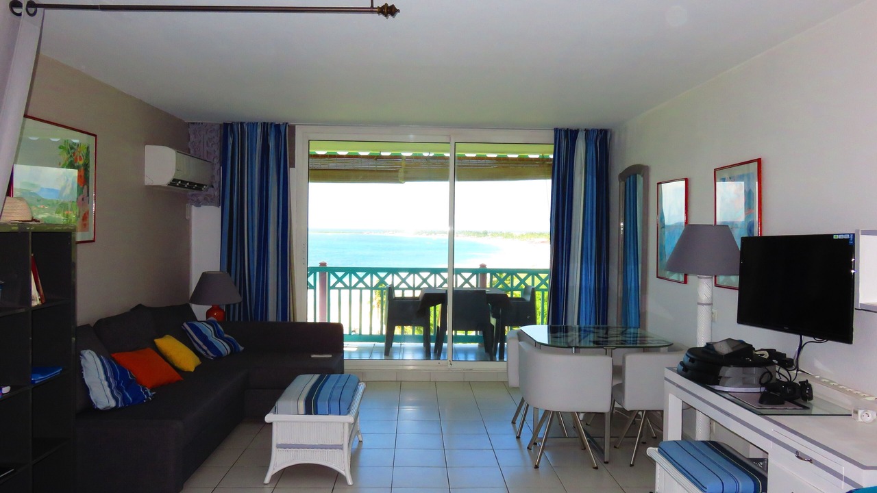 Photo of Livingroom in Orient Bay