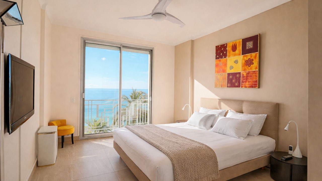 Photo of Bedroom in Cannes City Centre