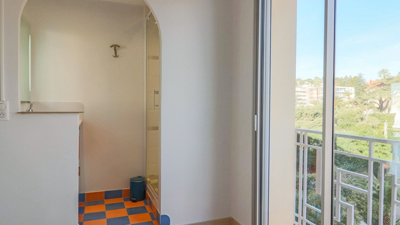 Photo of Others in Cannes City Centre