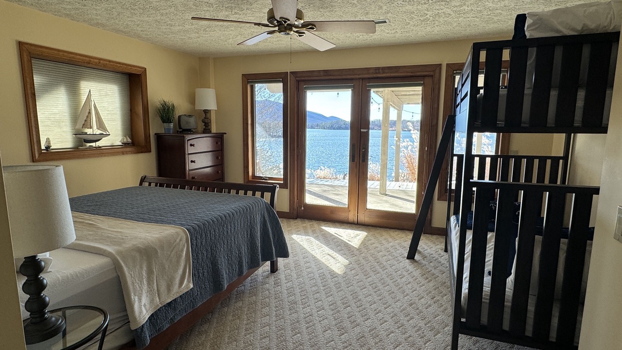 Photo of Bedroom in Huddleston