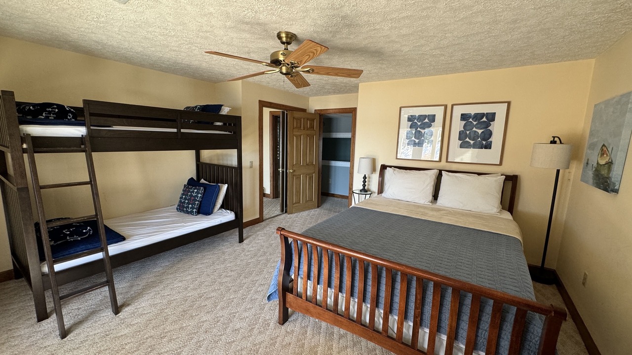 Photo of Bedroom in Huddleston