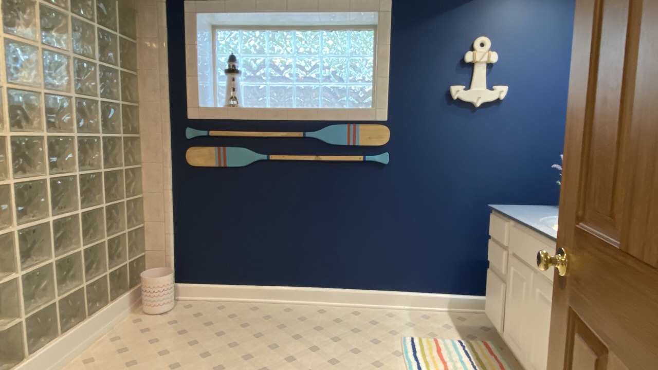 Photo of Bathroom in Huddleston