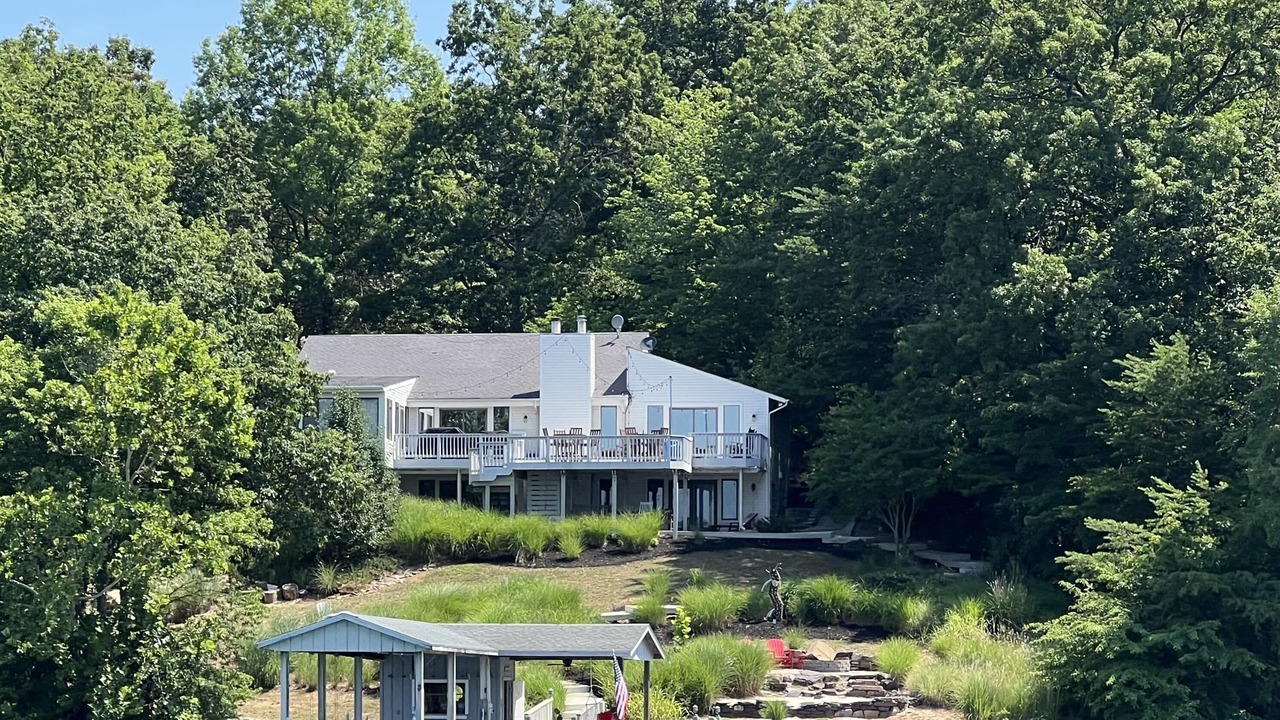 Photo of Outdoor in Huddleston