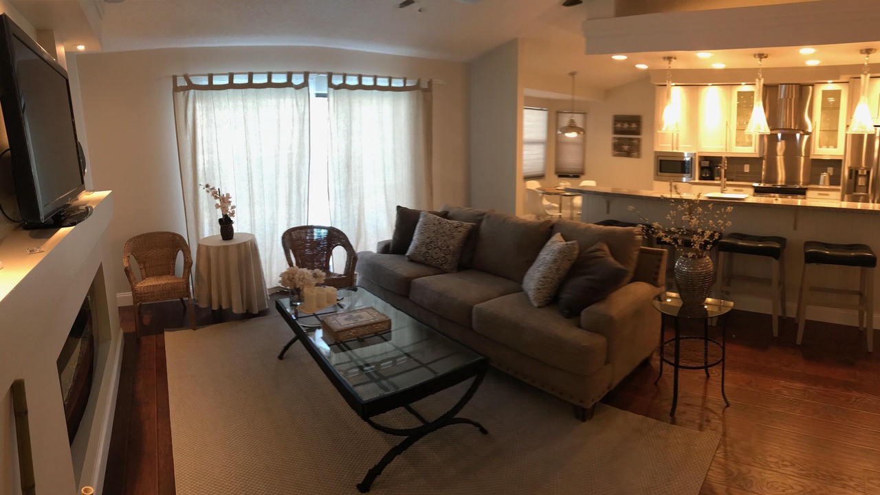 Photo of Livingroom in Fairway Oaks