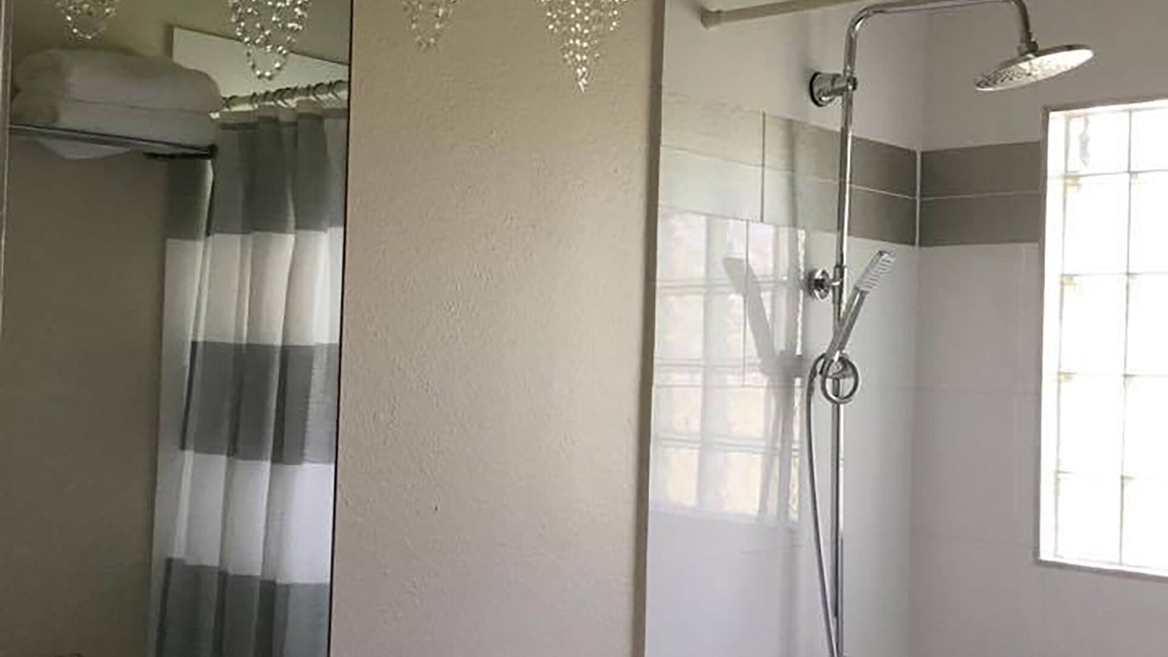Photo of Bathroom in Fairway Oaks
