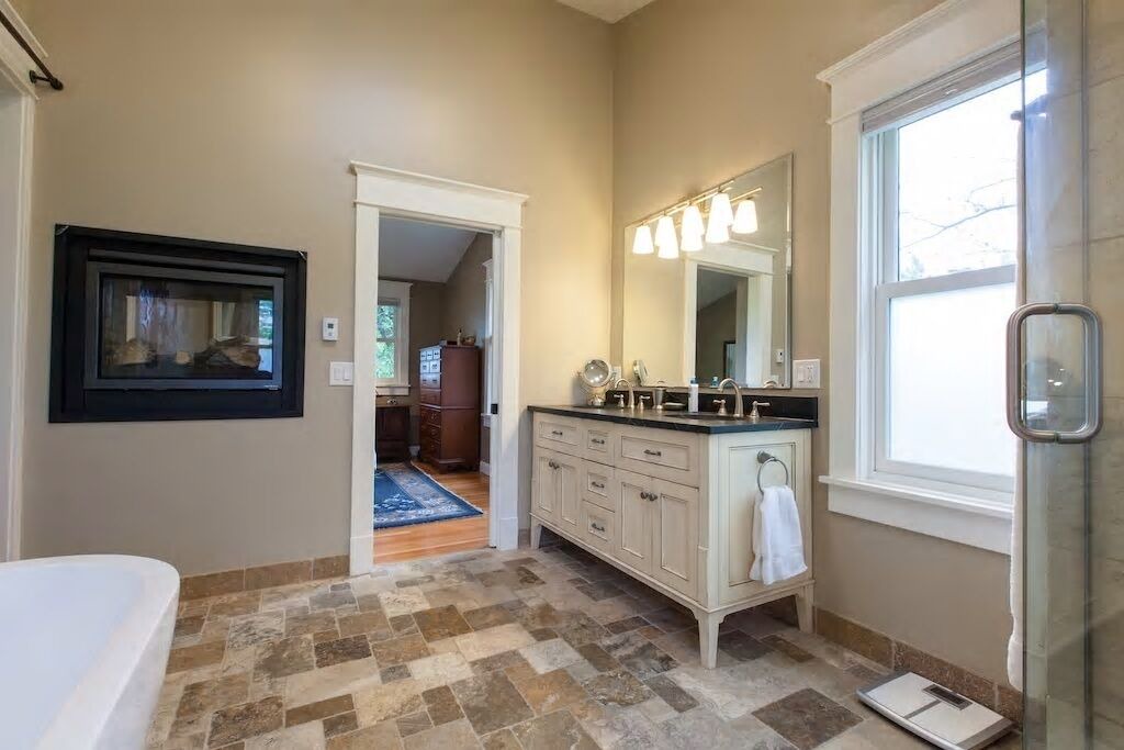 Photo of Bathroom in Whittier