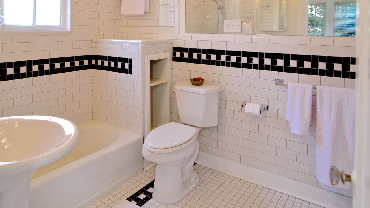 Photo of Bathroom in Neartown