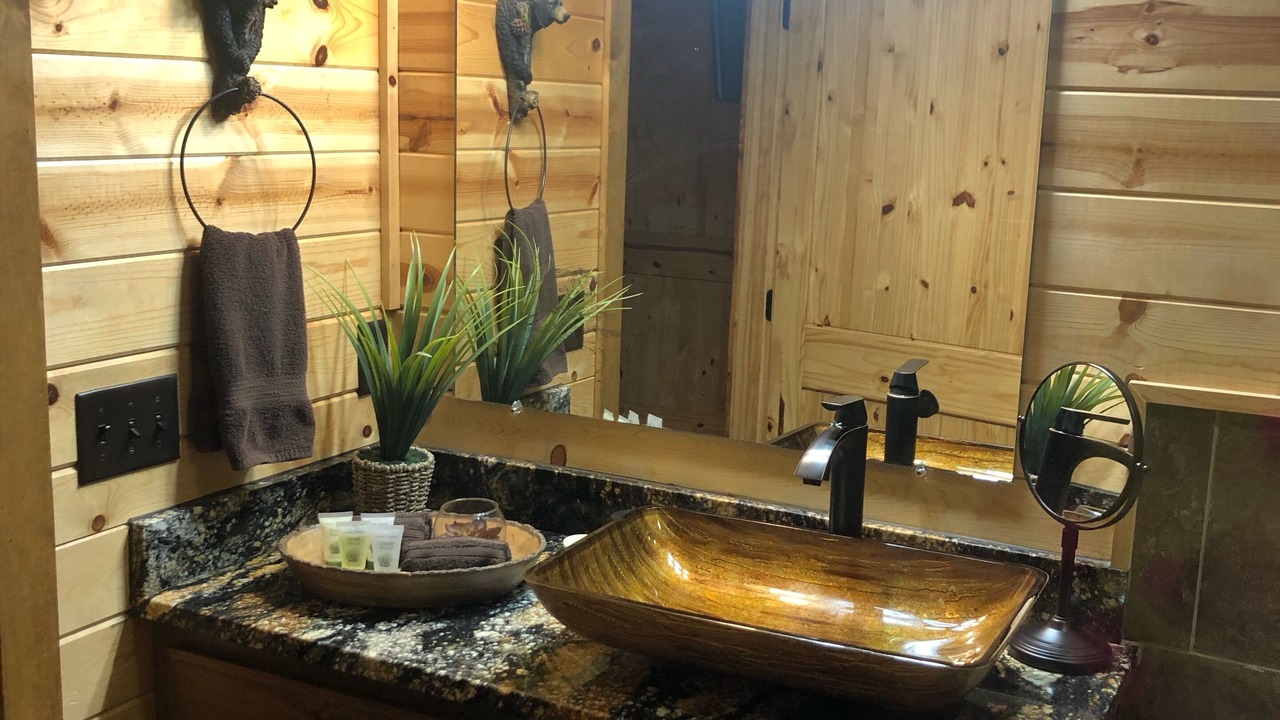 Photo of Bathroom in Broken Bow