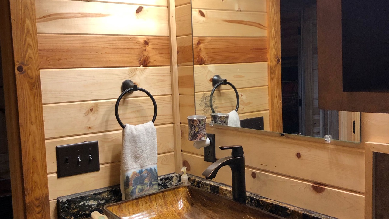 Photo of Bathroom in Broken Bow
