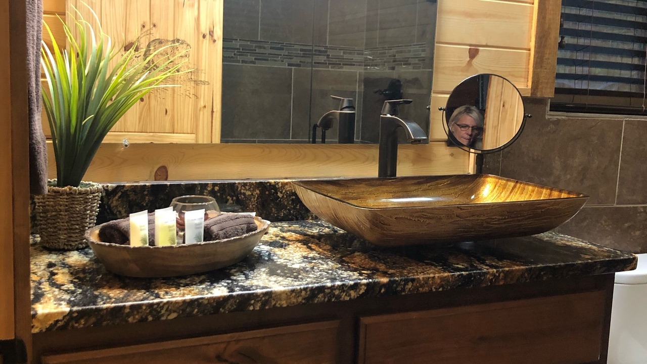 Photo of Bathroom in Broken Bow