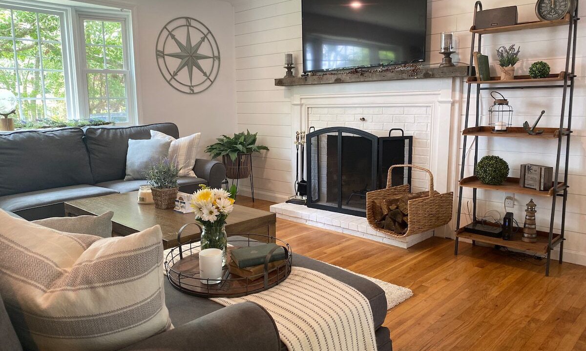 Photo of Livingroom in West Dennis