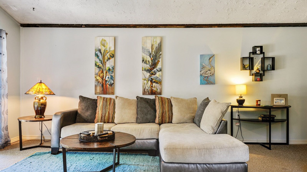 Photo of Livingroom in Biloxi