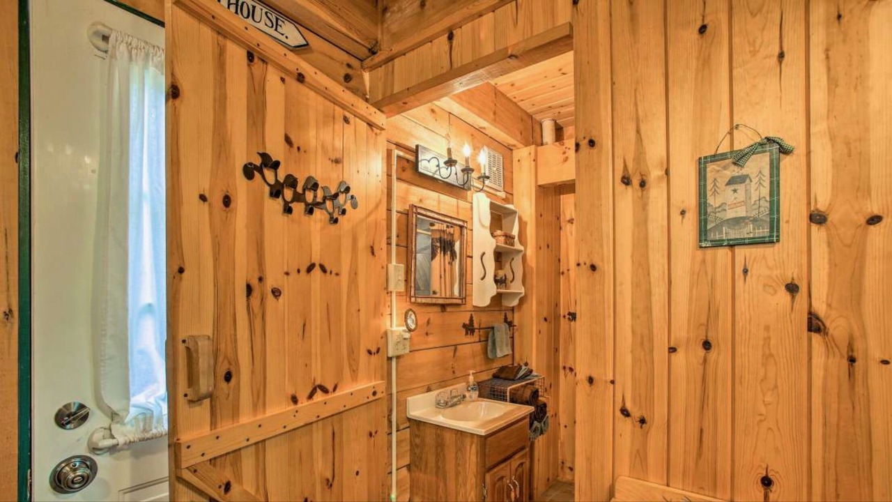 Photo of Bathroom in Mayfield