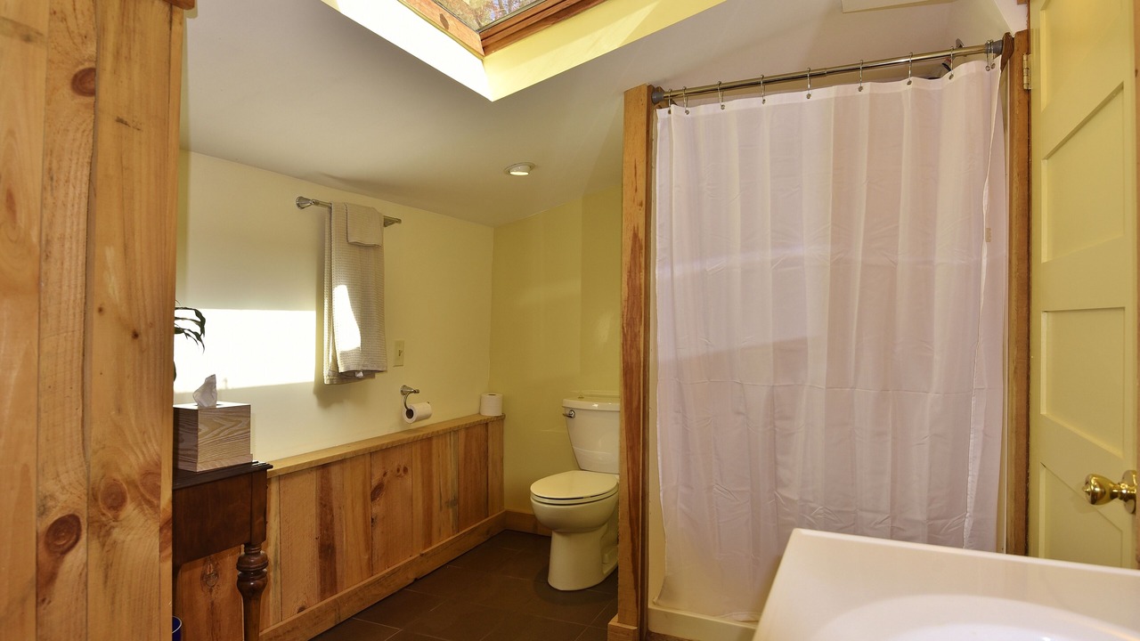 Photo of Bathroom in Candler