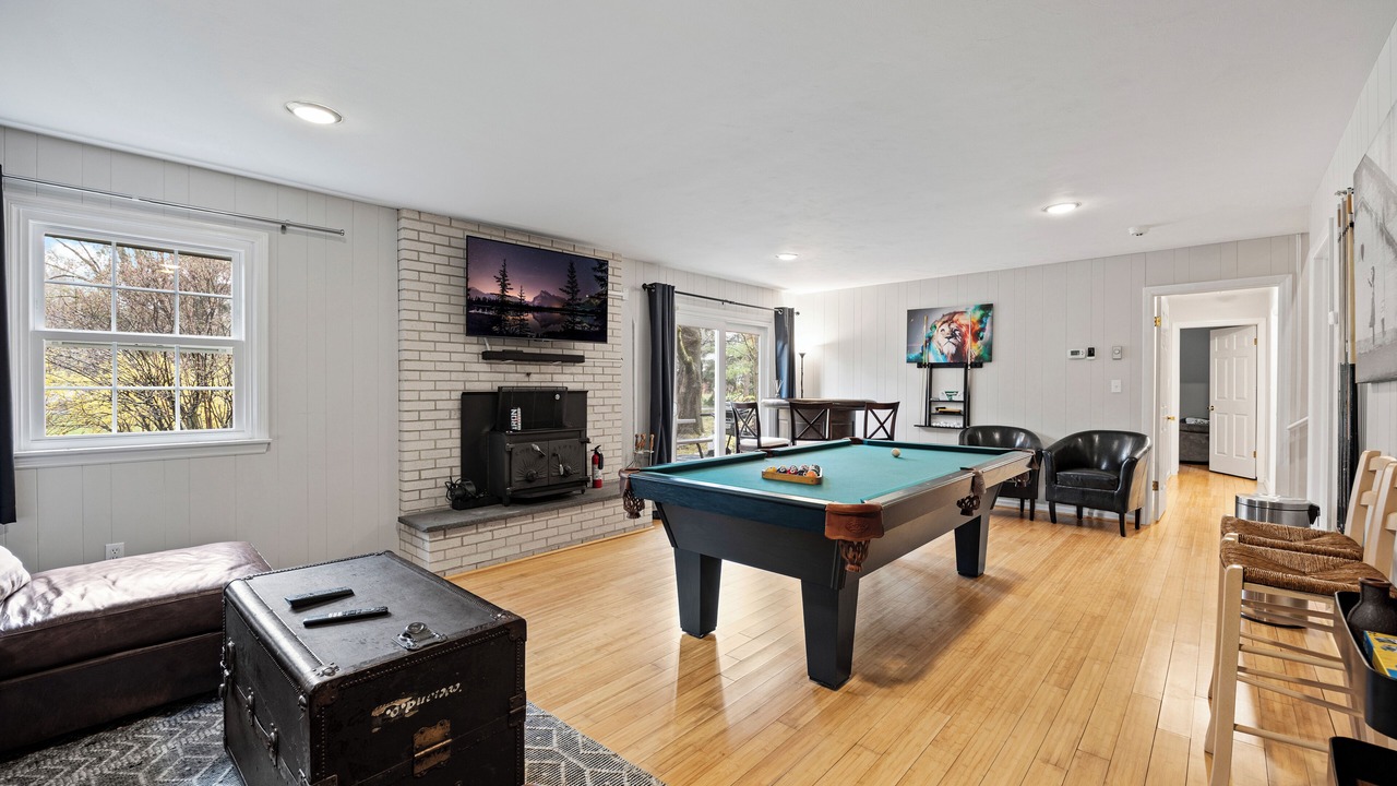 Photo of Bedroom in State College