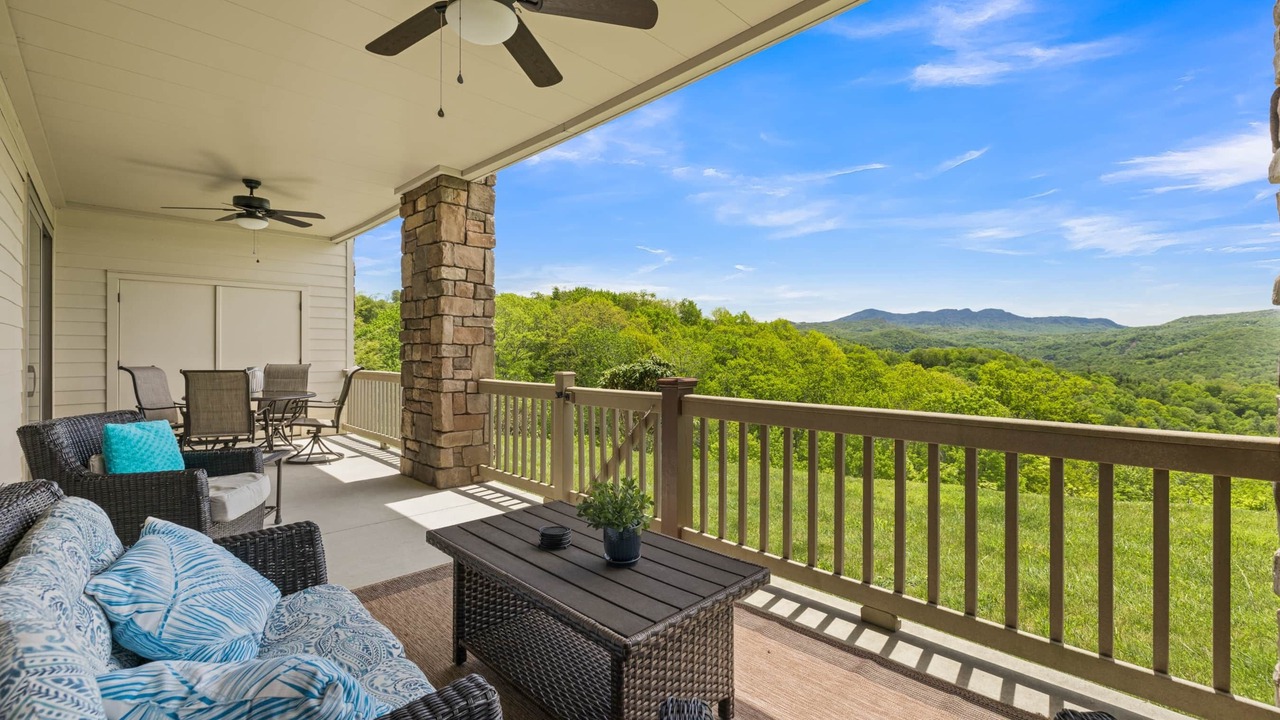 Photo of Patio Balcony in Banner Elk