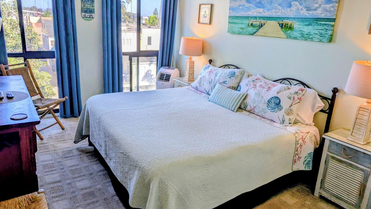 Photo of Bedroom in South Mission Beach