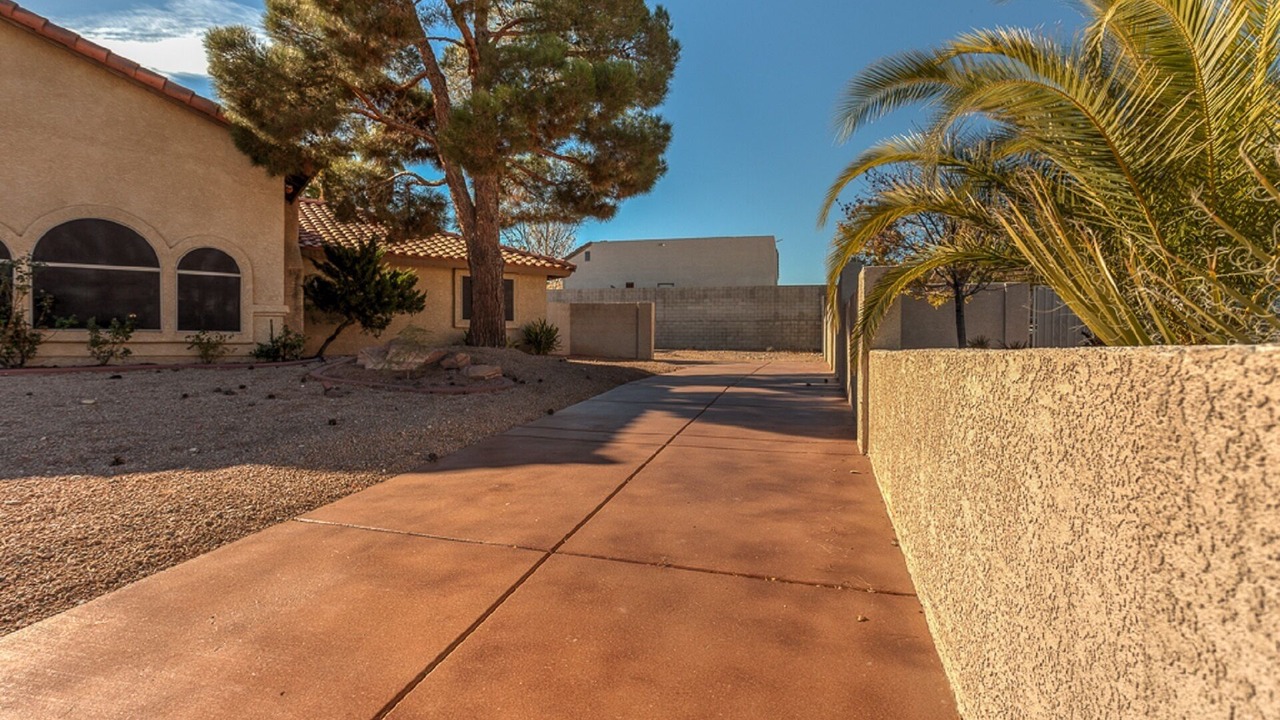 Photo of Others in Canyon Gate