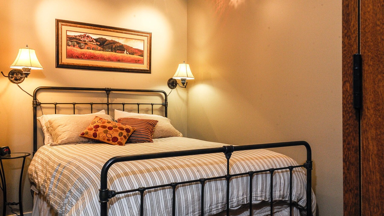 Photo of Bedroom in Eastsound