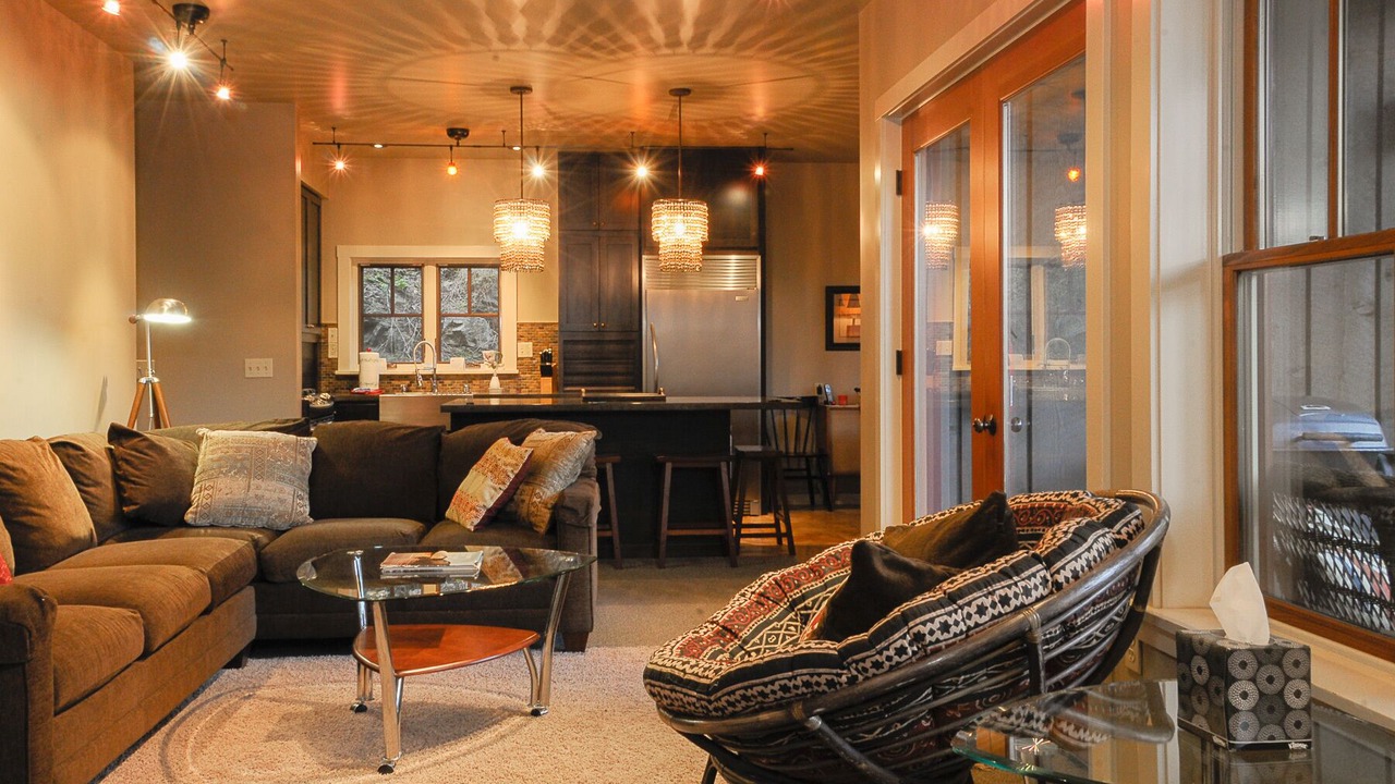 Photo of Livingroom in Eastsound