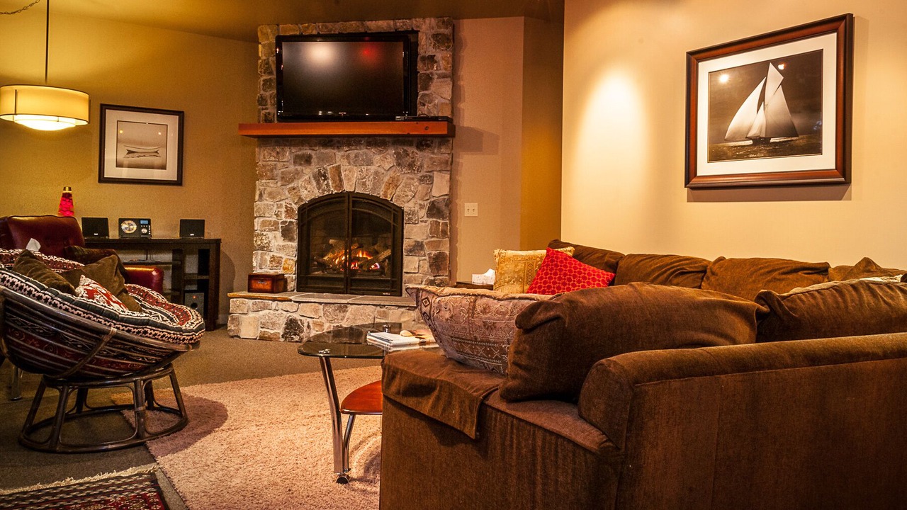 Photo of Livingroom in Eastsound