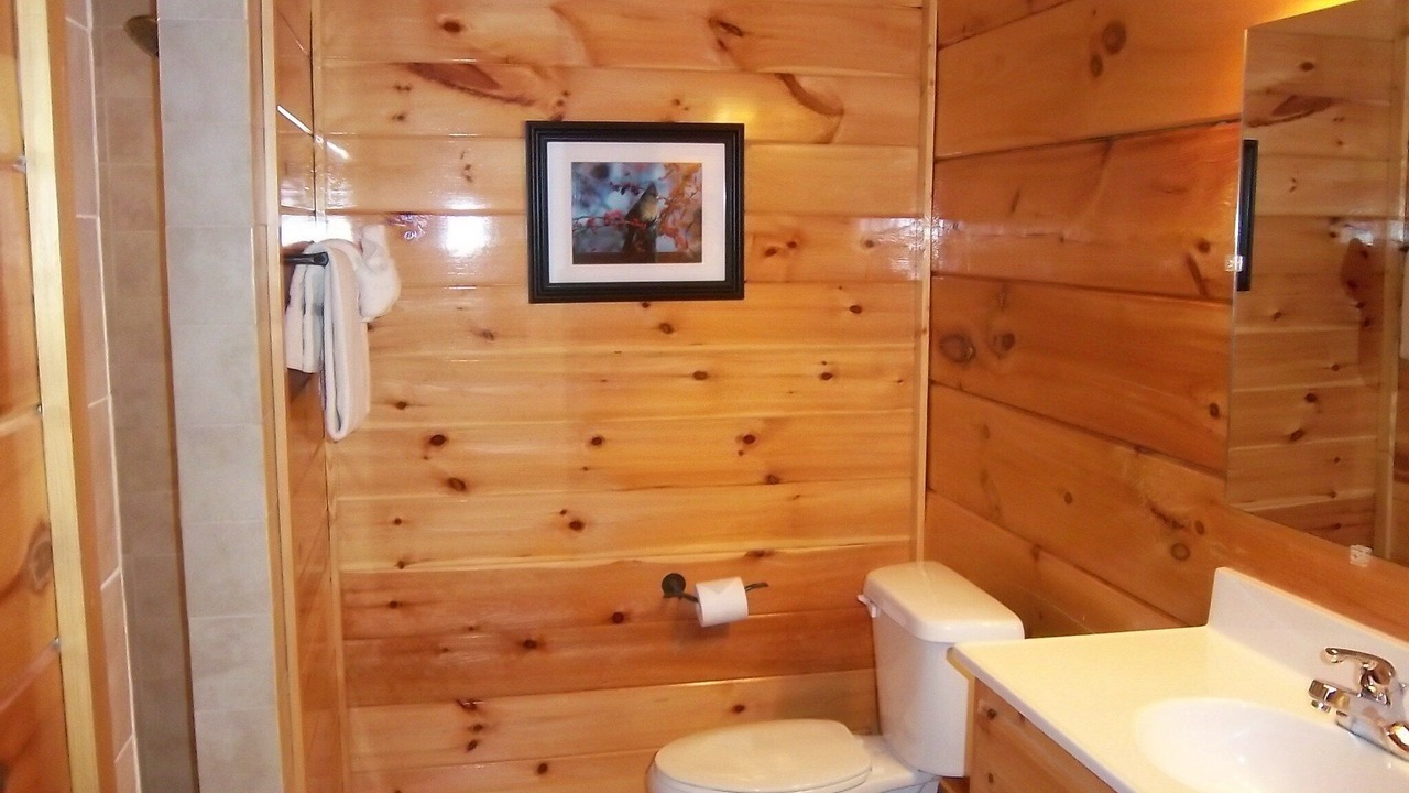 Photo of Bathroom in Gatlinburg - Pigeon Forge