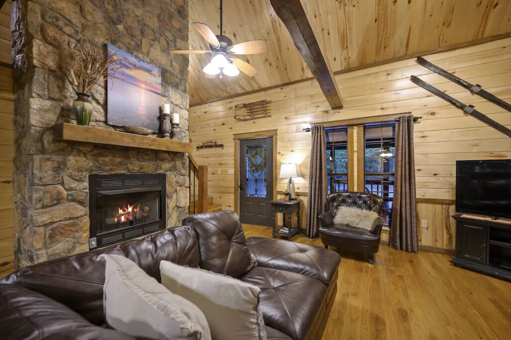 Photo of Livingroom in Broken Bow