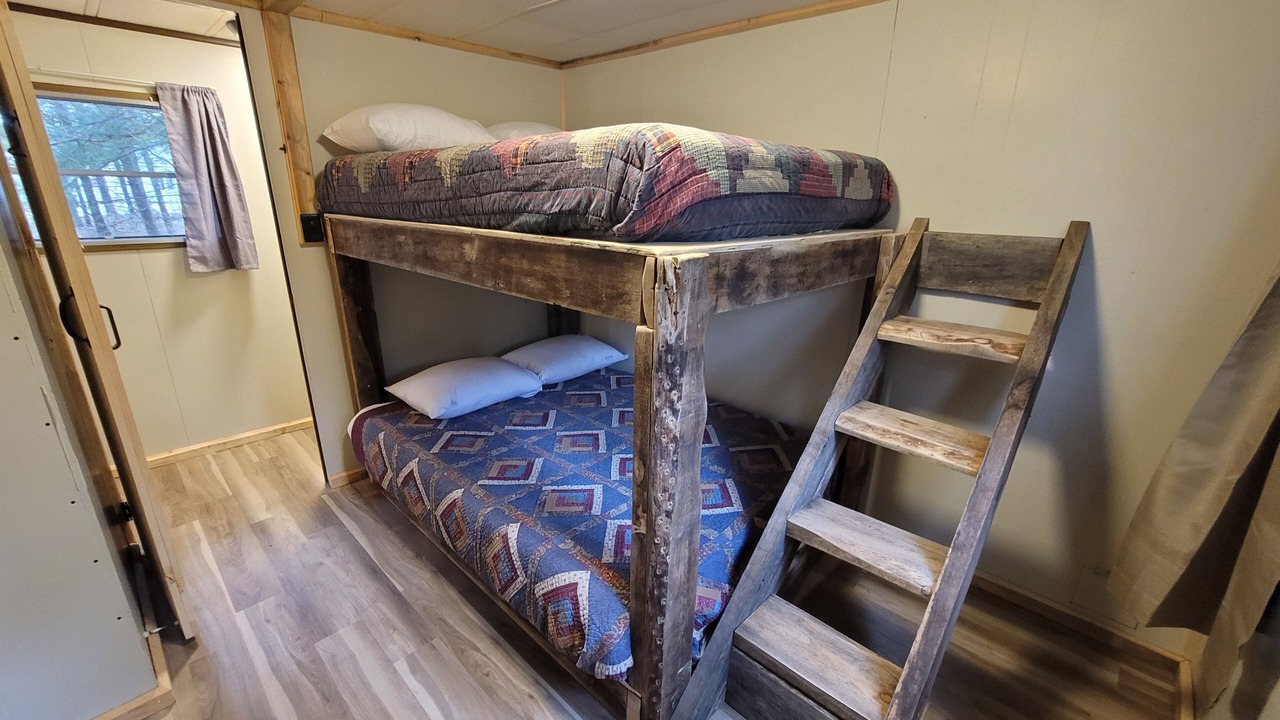 Photo of Bedroom in Au Train