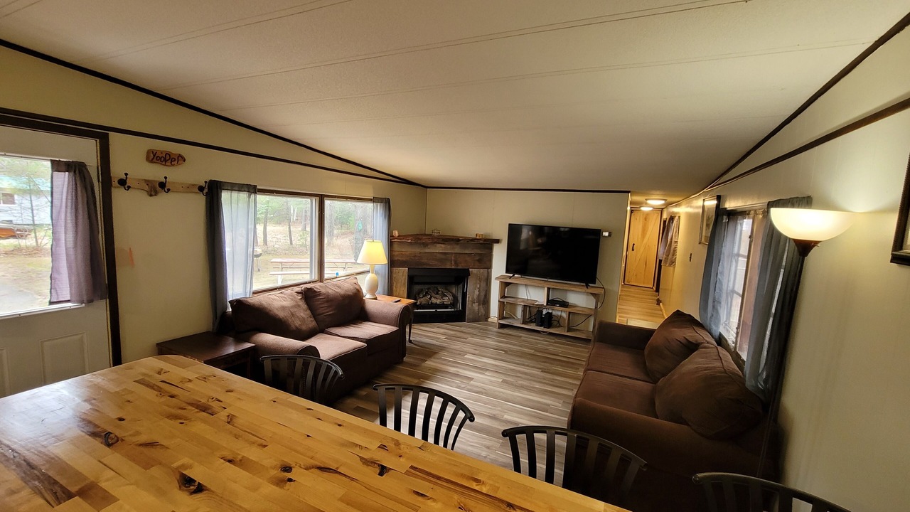 Photo of Livingroom in Au Train