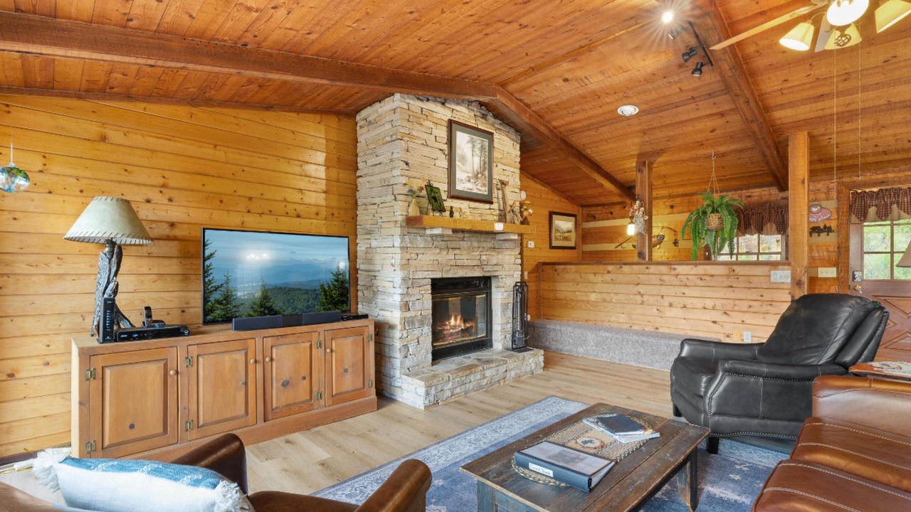 Photo of Livingroom in Gatlinburg