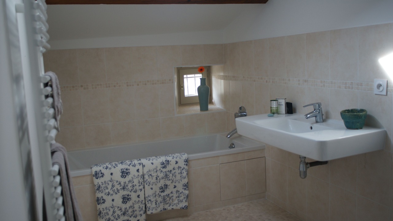 Photo of Bathroom in Caunes-Minervois