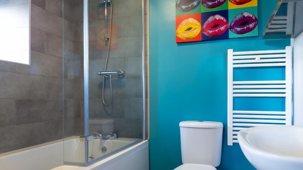 Photo of Bathroom in Newchapel