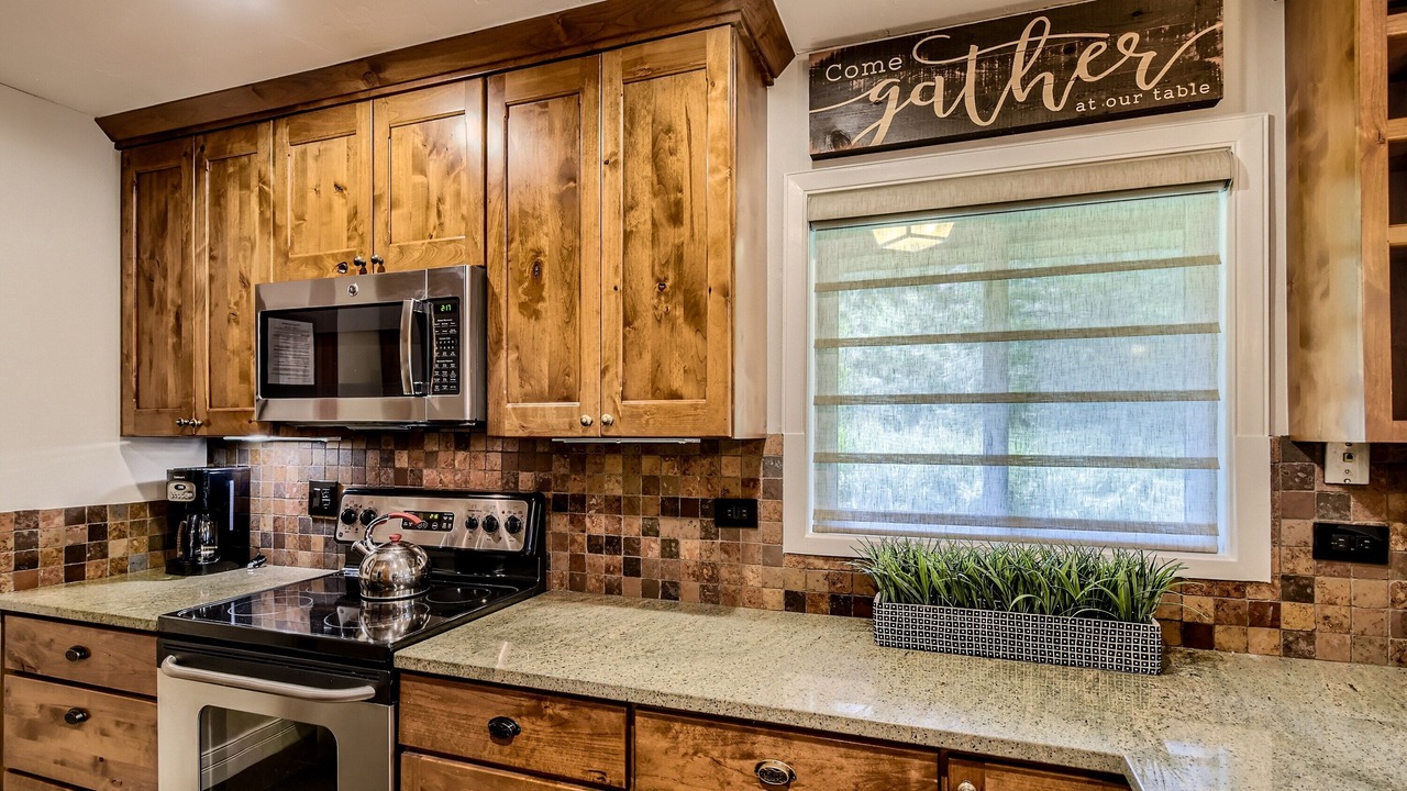 Photo of Kitchen in Peak 9