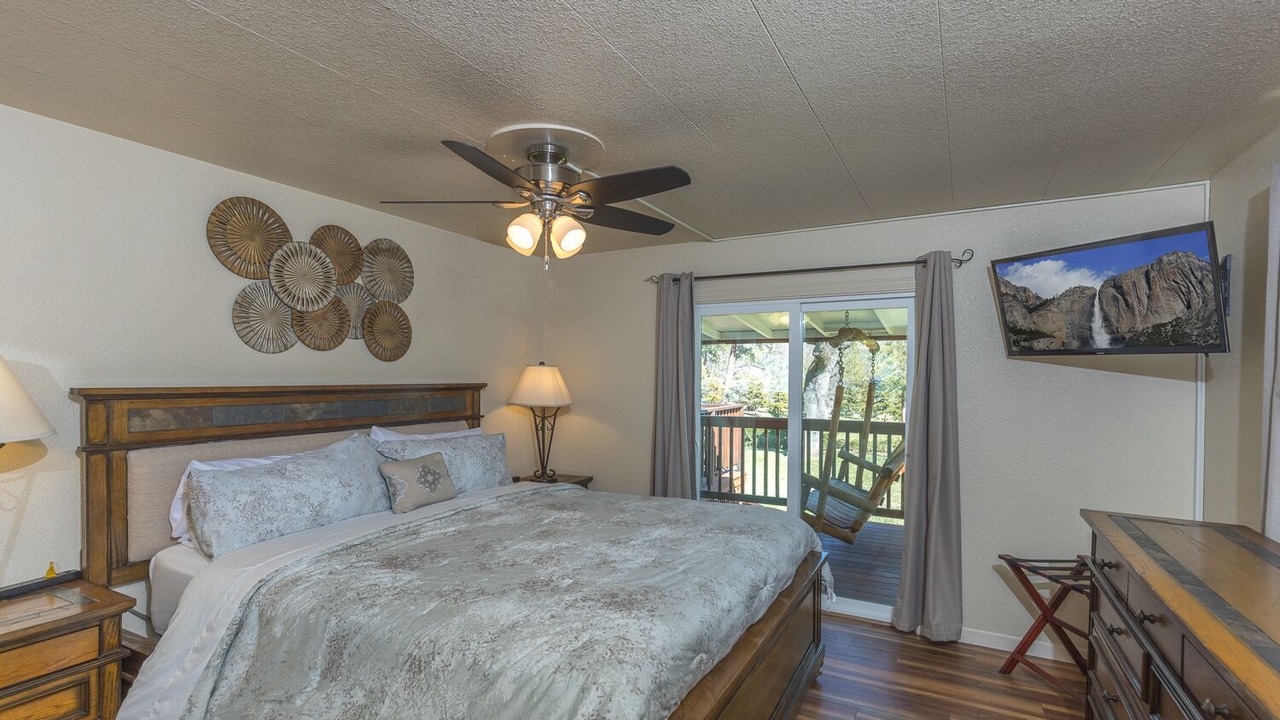 Photo of Others in Mariposa