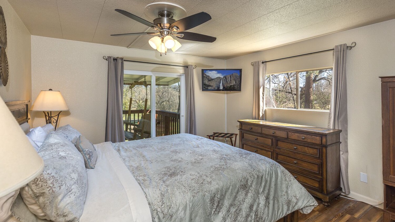 Photo of Others in Mariposa