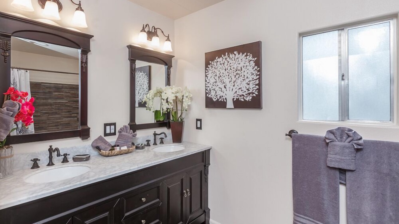 Photo of Bathroom in Mariposa