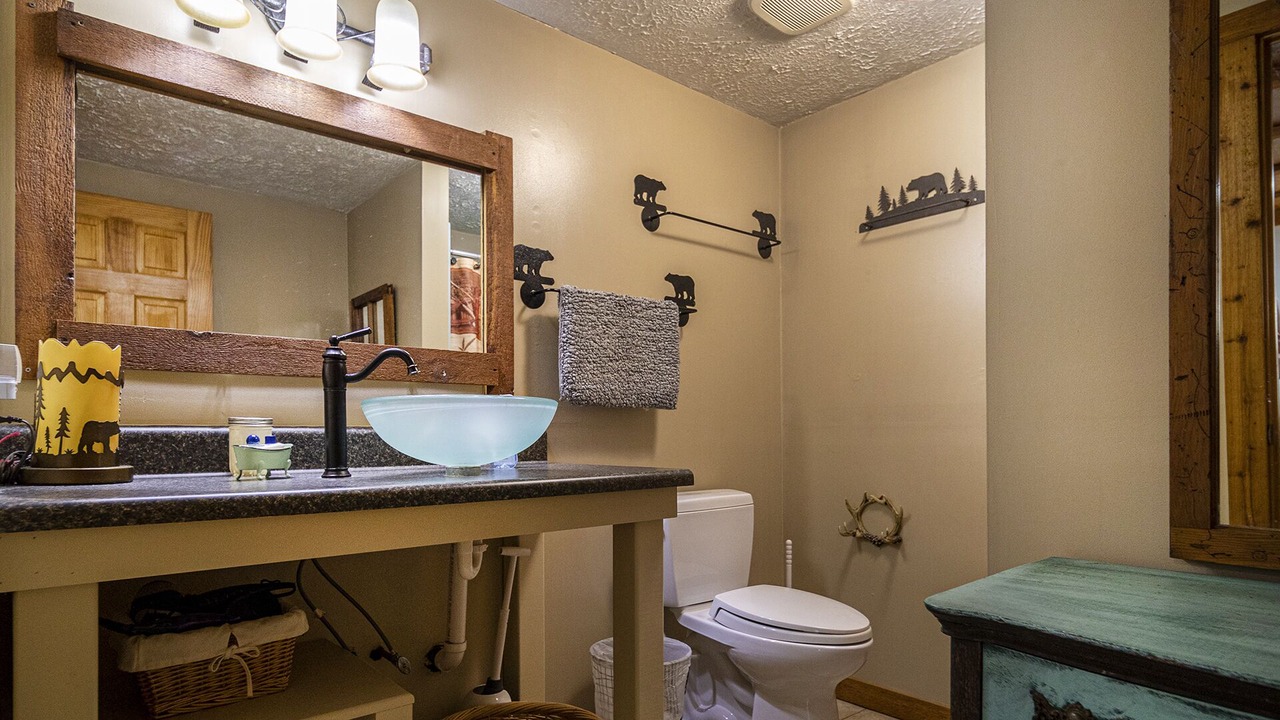 Photo of Bathroom in Huddleston