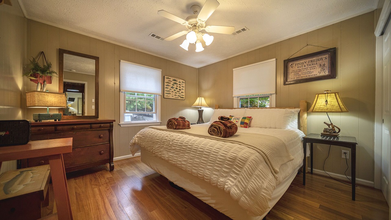 Photo of Bedroom in Huddleston
