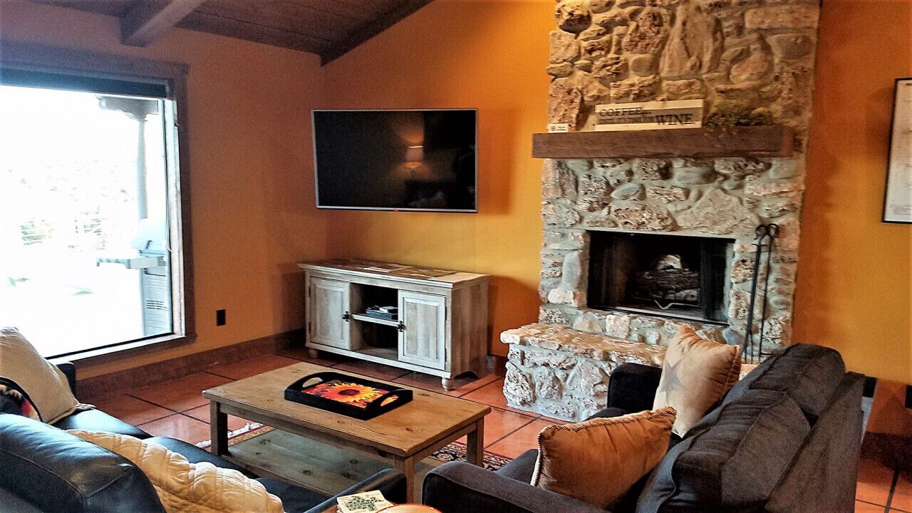 Photo of Livingroom in Canyon