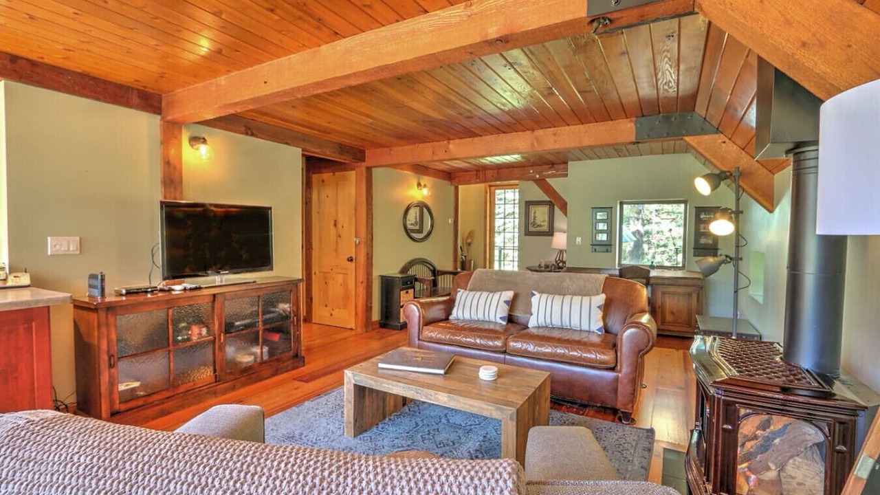 Photo of Livingroom in Redstone
