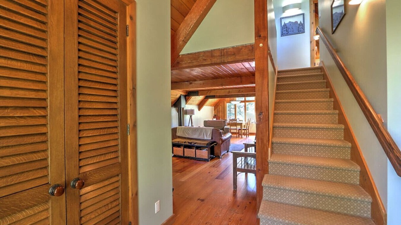 Photo of Livingroom in Redstone