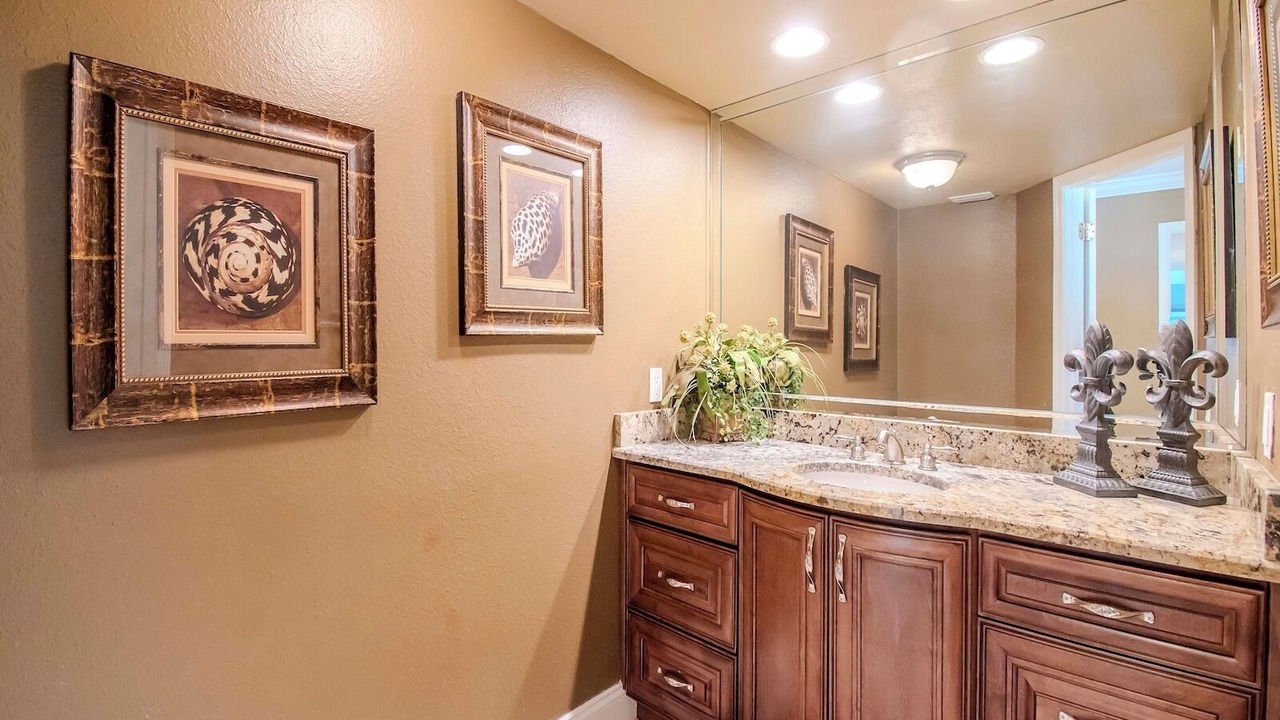Photo of Bathroom in Lake Tarpon Estates