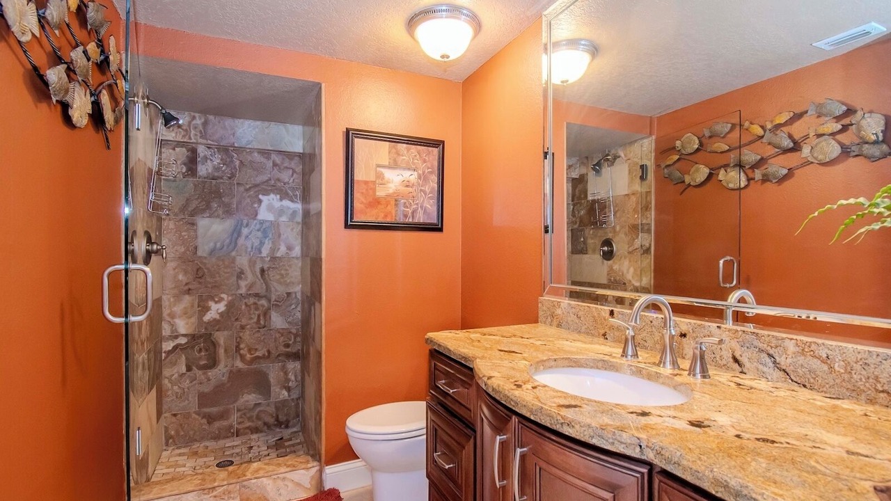 Photo of Bathroom in Lake Tarpon Estates