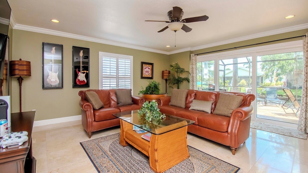 Photo of Livingroom in Lake Tarpon Estates