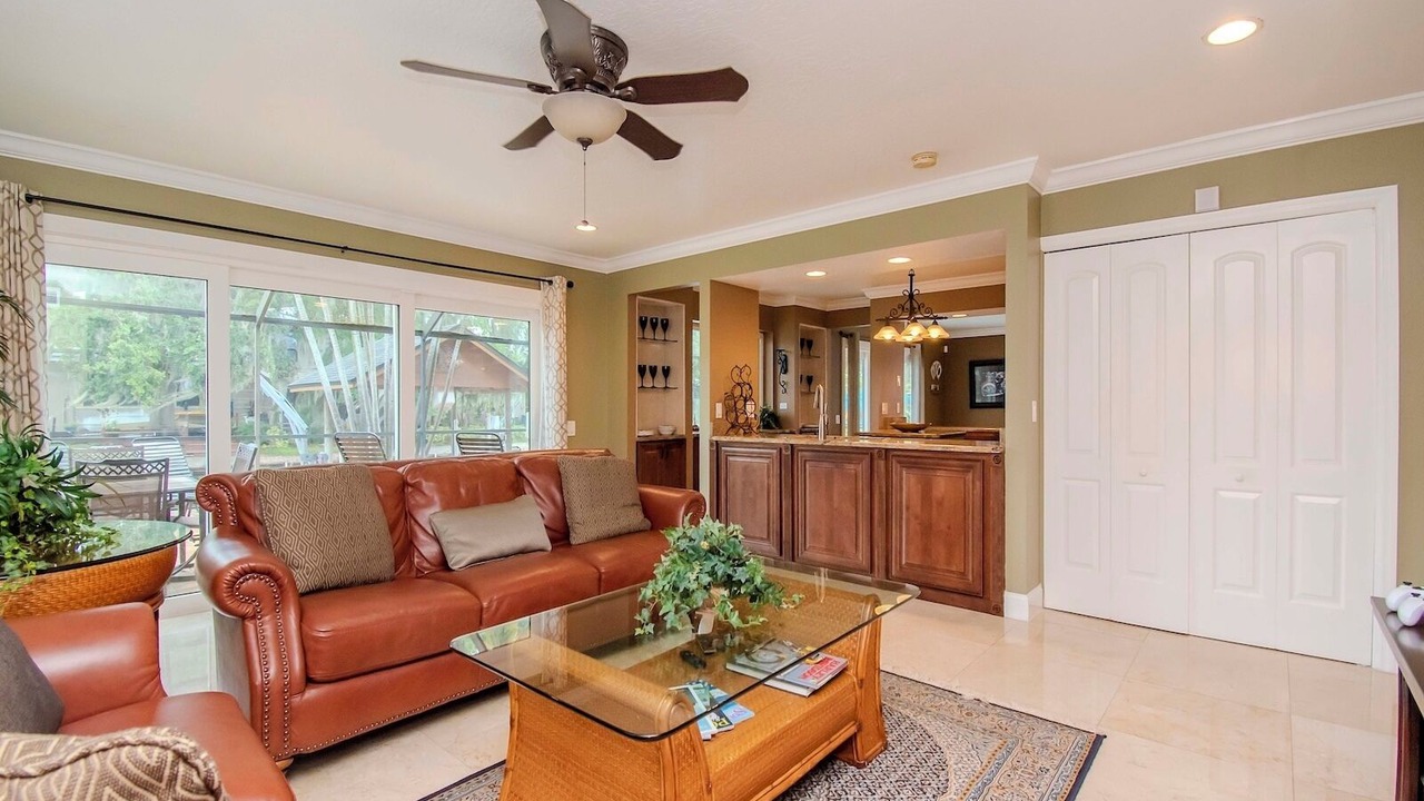 Photo of Livingroom in Lake Tarpon Estates